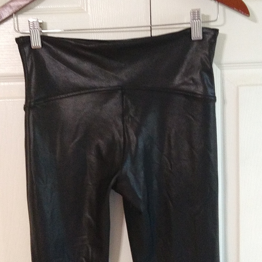 SPANX Faux leather leggings size Large - Picture 6 of 9